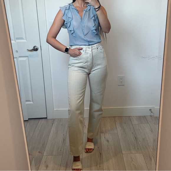 Babaton Aritzia Silk Top - Picture 6 of 13